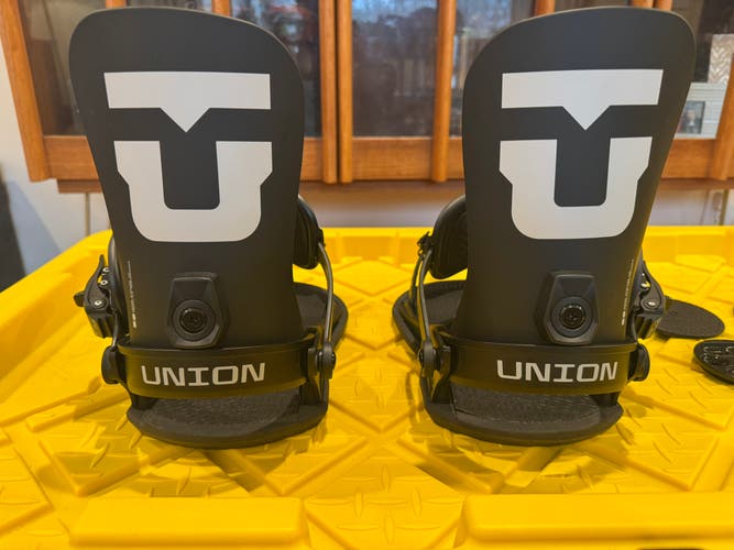 NEW Union Strata Snowboard Bindings
