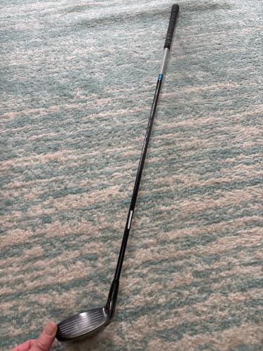 Men's 2023 Titleist TSR2 Right Handed Hybrid Regular Flex 4H (Used)