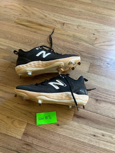 Men's Size M 8.5 (W 9.5) Adult New Balance 3000v6 Low Top Metal (Used)