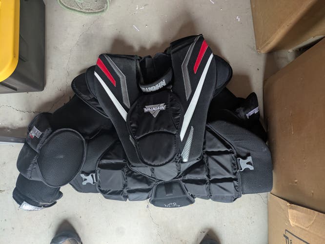 XL Vaughn Goalie Chest Protector (Used)