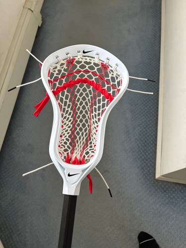 Nike Lakota 4 (L4) strung