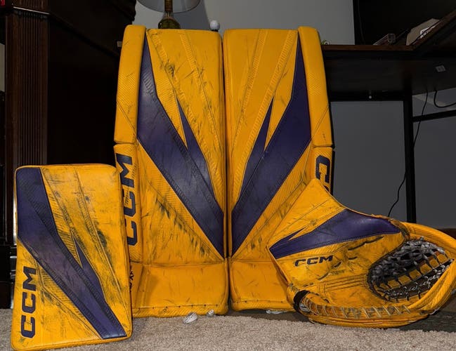 Medium Adidas Goalie Chest Protector (Used)