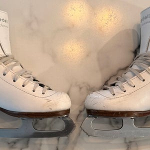 Riedell Figure Skates C Junior 1.5 (Used)