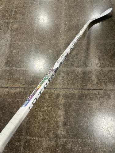 Intermediate Bauer Proto-R Hockey Stick Right Handed P28 50 Flex (Used)