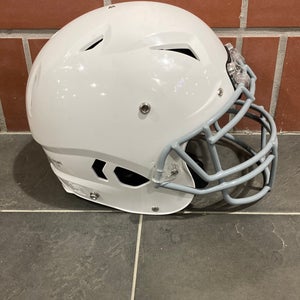 Used Youth Medium Schutt Vengeance A11 2.0 Helmet