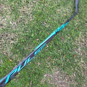 Senior Bauer Pulse Hockey Stick Left Hand P92 70 Flex (Used)