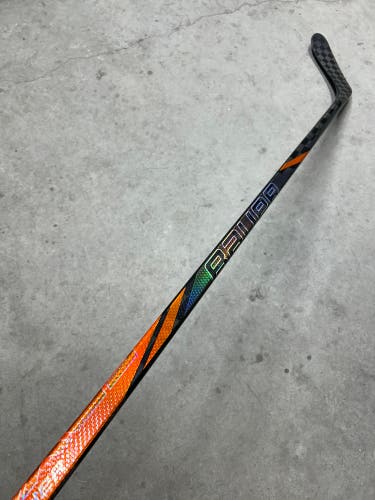 82 Flex P28 Senior Bauer Tracer Left Hand Hockey Stick Pro Stock NHL (New)