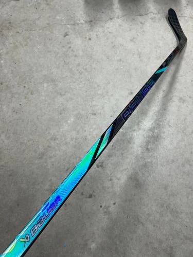 87 Flex P28 Senior Bauer Tracer Left Hand Hockey Stick Pro Stock NHL (New)