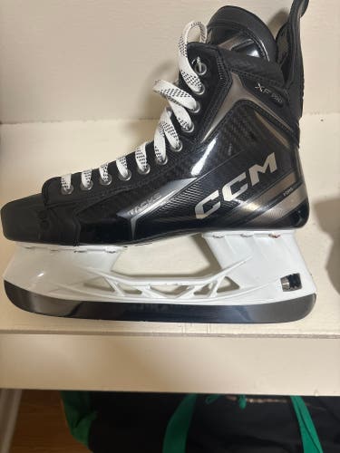 CCM Tacks XF Pro Hockey Skates Regular Width 9 (New)