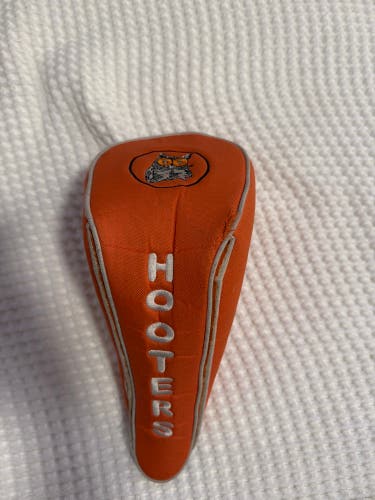 Hooters Driver Head Cover (Used)