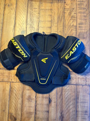 Medium Junior Easton Stealth Shoulder Pads (Used)