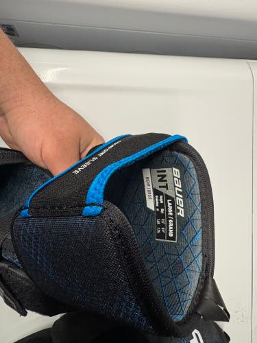 Intermediate Large Bauer Bauer X Elbow Pads (Used)