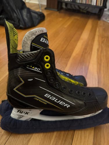 2024 Bauer Supreme M30 Hockey Skates Size 6.5 (Used)