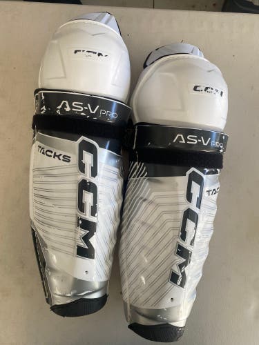 CCM Tacks AS-V Pro 16" Shin Pads Pro Stock