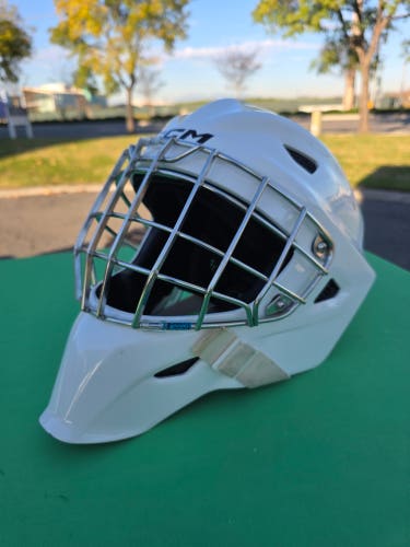 White Senior CCM AXIS XF Goalie Mask (Used)