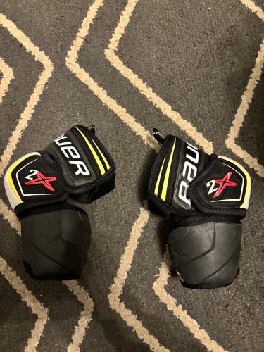 Junior Small Bauer Vapor 2X Elbow Pads (Used)