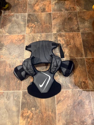 XL Youth Nike Vapor LT Shoulder Pads (Used)