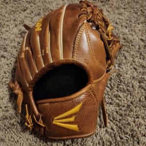 Easton RH Core ECG 1175 Baseball/Fastpitch Softball Glove 11.75" NICE GLOVE