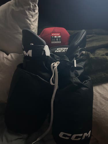 Men's Senior Small CCM Next Hockey Pants (Used)
