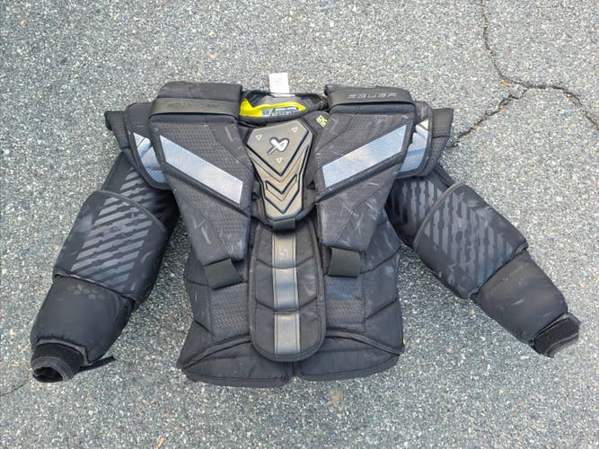 Senior Medium Bauer Shadow Goalie Chest Protector (Used)