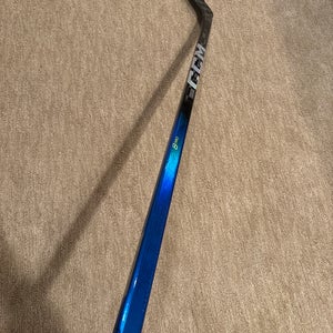 (BLUE) Intermediate CCM JetSpeed FT8 Pro Left Hand Hockey Stick P28 55 Flex (New)