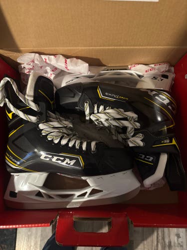 2020 CCM Super Tacks AS3 Hockey Skates Regular Width 11 (New)
