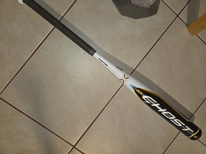 Easton Ghost Composite Bat (-10) 23 oz 30" (Used)