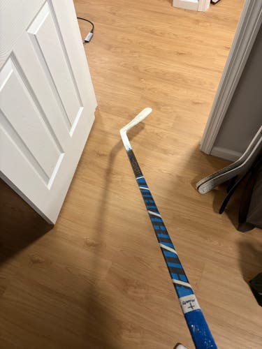Senior Warrior Covert QR5 Pro Right Handed Hockey Stick W03 65 Flex (Used)