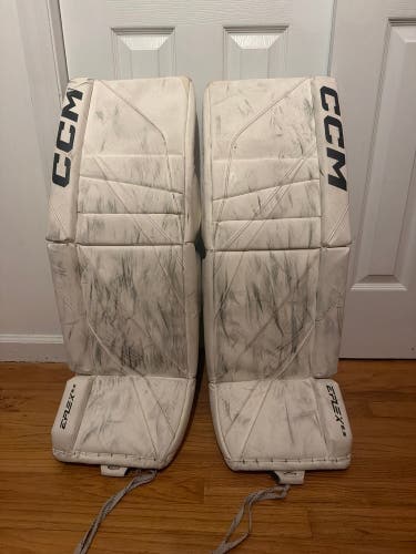34" 2024 CCM EFlex 6.5 Goalie Leg Pads (Used)