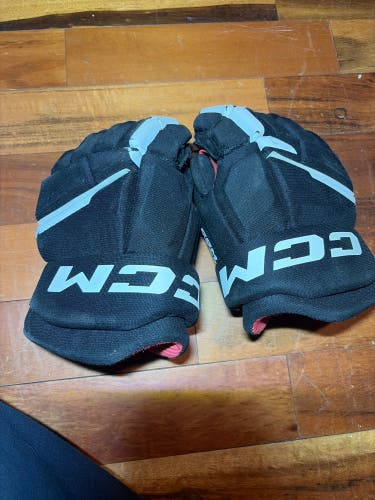 CCM Next Gloves 13" (Used)