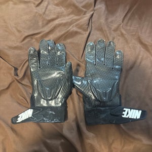 Large Adult Nike D-Tack 5.0 Gloves (Used)