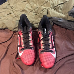 Men's Size M 13.5 (W 14.5) Nike Alpha Menace Elite Mid Top (Used)