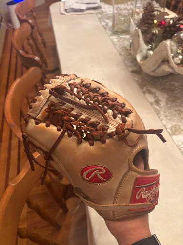Rawlings Heart of the Hide LH Pitcher's Baseball Glove 11.75" (Used)