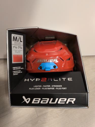 M/L Bauer Hyperlite 2 Helmet (New)