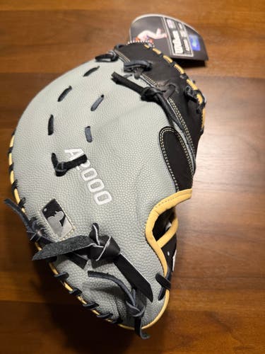 2019 Wilson RH First Base Baseball Glove 12.5" (New)
