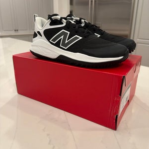Brand New in Box!! Women's New Balance Fresh Foam Velo v4 Turf Trainer, size 9, Black.
