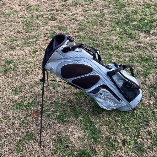 Nike North Carolina Tar Heels Lightweight Stand Golf Bag