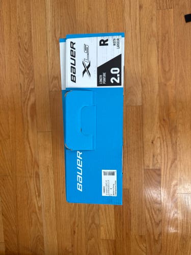 Bauer XLS Hockey Skates Regular Width Size 2 (New)