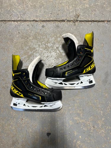 CCM Super Tacks 9370 Hockey Skates | Size 3.5