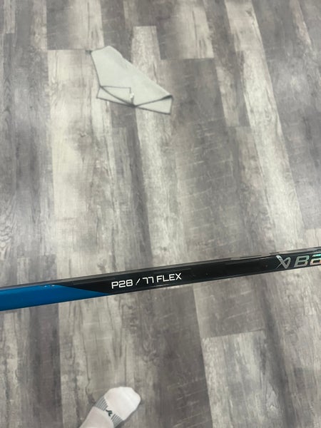 Senior Bauer Nexus Sync Right Handed Hockey Stick P28 77 Flex (Used)