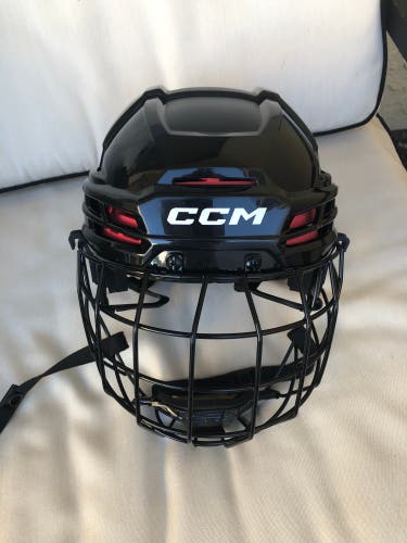 Black Medium/Large Men's Bauer (New)