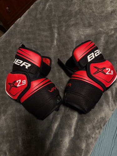 Senior Medium Bauer Vapor X2.9 Elbow Pads (New)