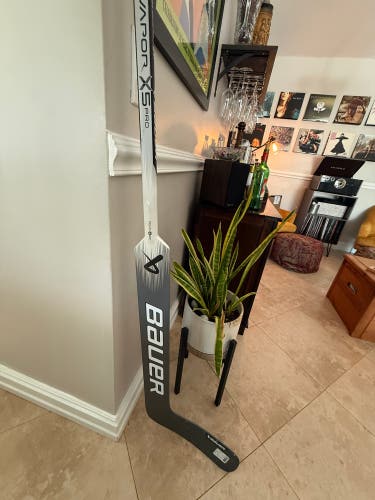 Senior Bauer Vapor X5 Pro Regular Goalie Stick 27" Paddle (New)