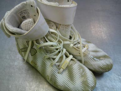 Used Under Armour Adult FB Cleats White Senior 5.5 11339-S000197688