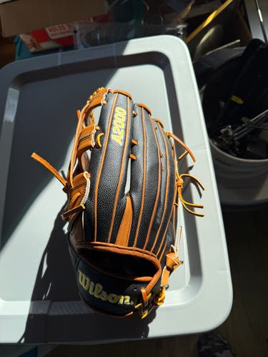 LH Wilson Outfield A2000 Softball Glove 14" (Used)