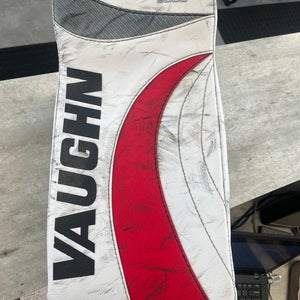 Vaughn Epic 8000 Regular Pro Stock Goalie Blocker (Used)