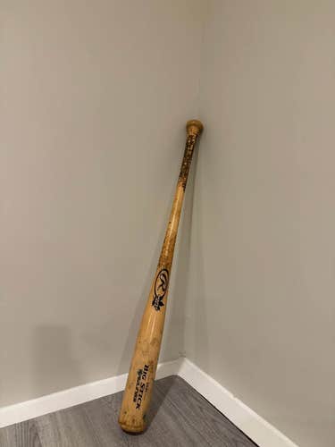 Rawlings Adirondack Maple Bat