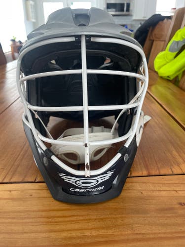 Player's Cascade S Helmet