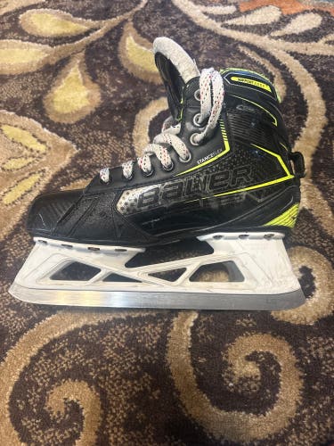 2021 Bauer GSX Hockey Goalie Skates Regular Width Size 5 (Used)