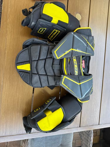 Small CCM Premier R1.9 LE Goalie Chest Protector (Used)